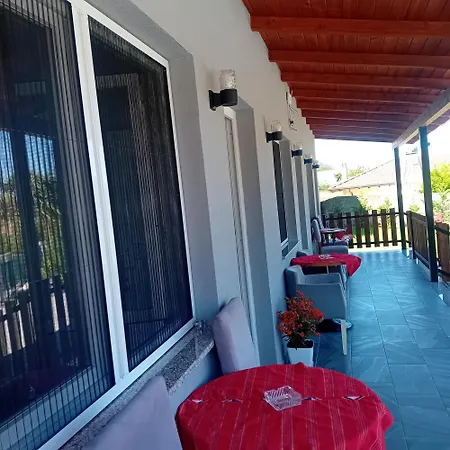 Bujtina4a Rrenc Appartement *